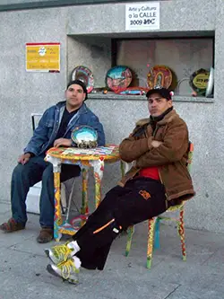 'Equipo Aché' exposición en la calle el 12 de mayo de 2008 en Santo Domingo de la Calzada (La Rioja)